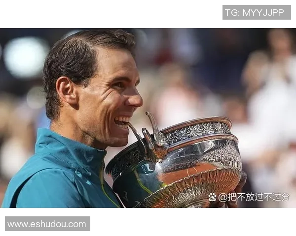 足球场上的传奇之星:3号球员的辉煌历程与成就解析 足球场上的传奇之星:3号球员的辉煌历程与成就解析